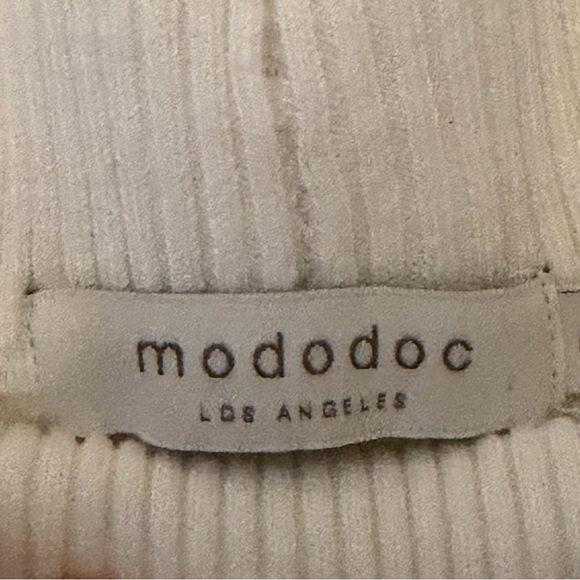 Elegant Cream V-Neck Sweater/Pant outfit - Picture 5 of 5